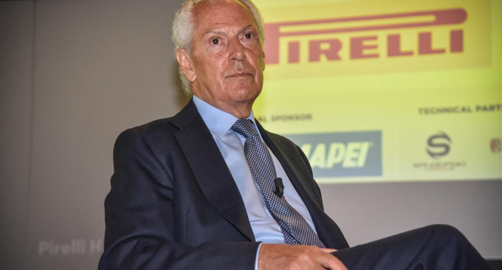 Pirelli in coda al Ftse Mib dopo l annuncio sui vertici Il Sole